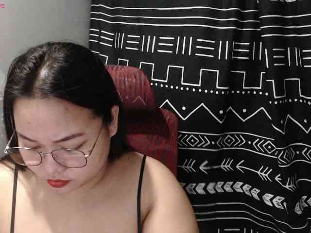 BubbleButtPinay webcam