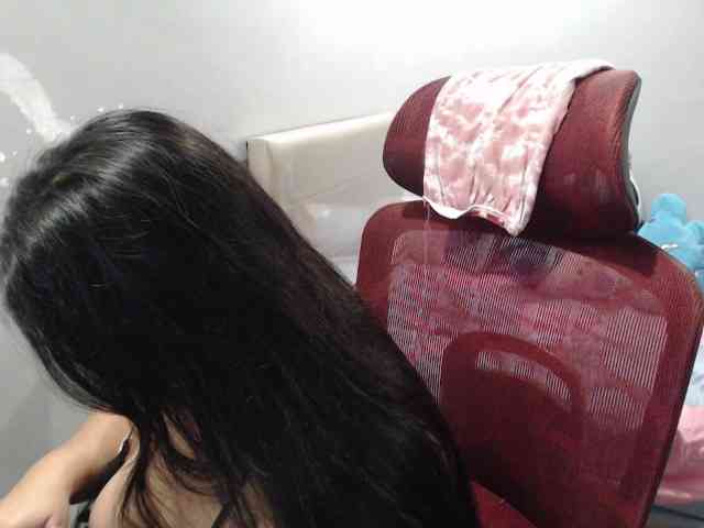 BubbleButtPinay webcam