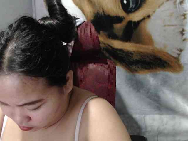 BubbleButtPinay webcam