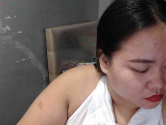 Model: BubbleButtPinay
