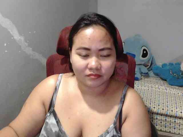 BubbleButtPinay webcam