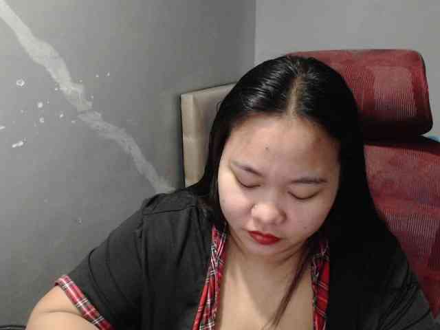BubbleButtPinay webcam