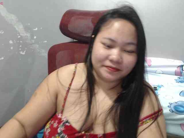Model: BubbleButtPinay