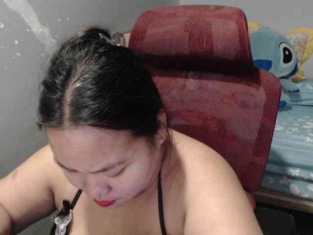 BubbleButtPinay webcam