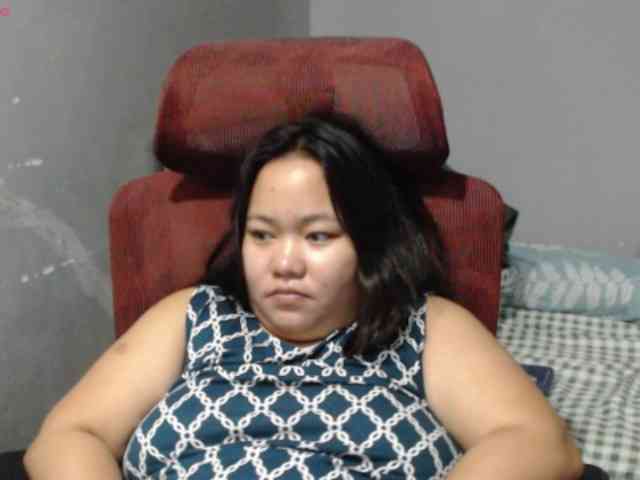BubbleButtPinay webcam