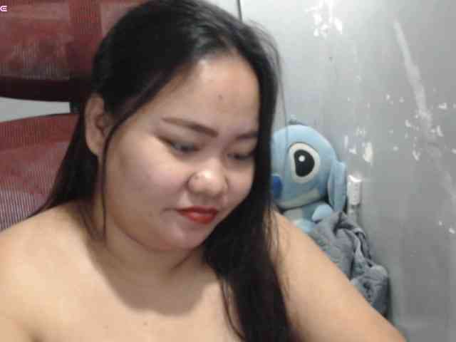 Model: BubbleButtPinay