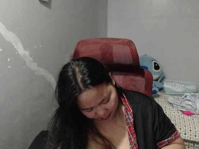 BubbleButtPinay webcam