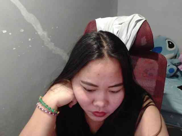 BubbleButtPinay webcam