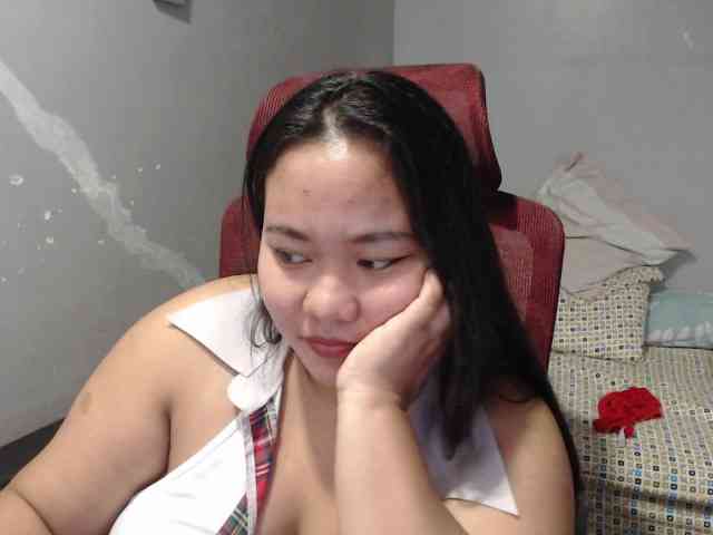 BubbleButtPinay webcam