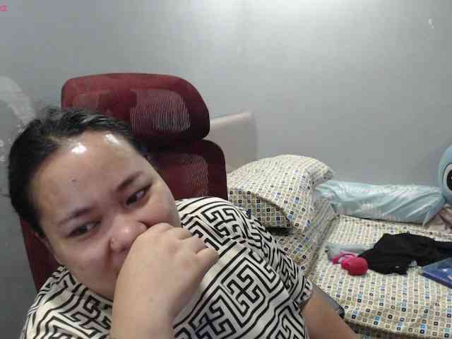 BubbleButtPinay webcam