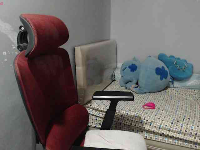 BubbleButtPinay webcam