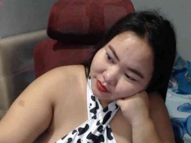 BubbleButtPinay webcam