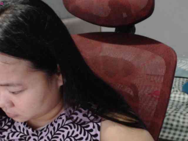 BubbleButtPinay webcam