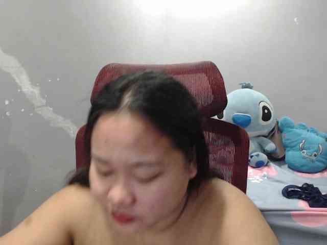 BubbleButtPinay webcam