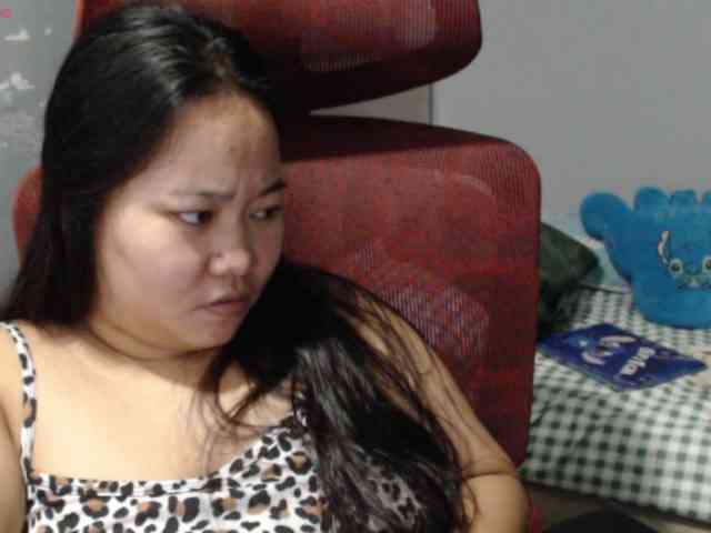 BubbleButtPinay webcam