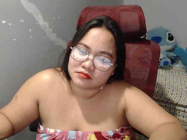 BubbleButtPinay webcam