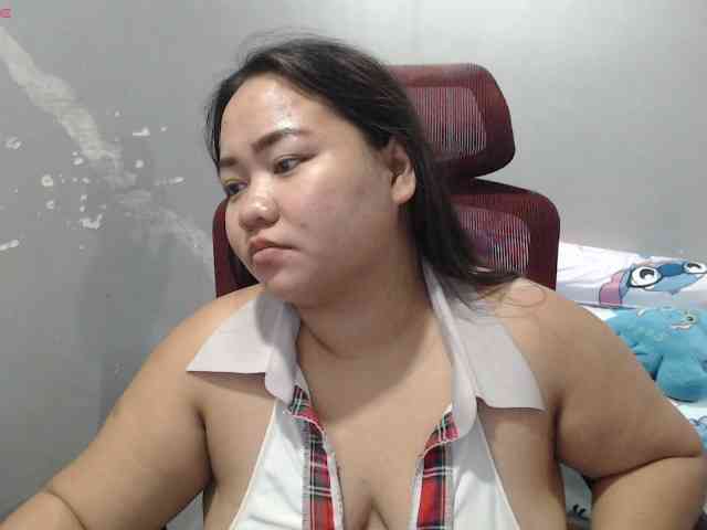 BubbleButtPinay webcam