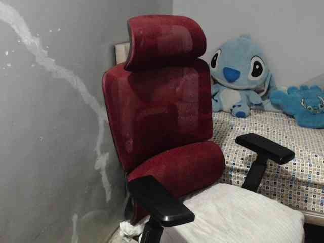 BubbleButtPinay webcam