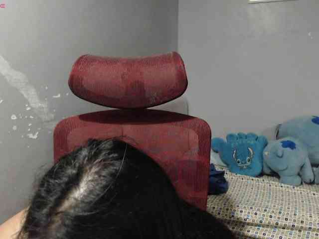 BubbleButtPinay webcam