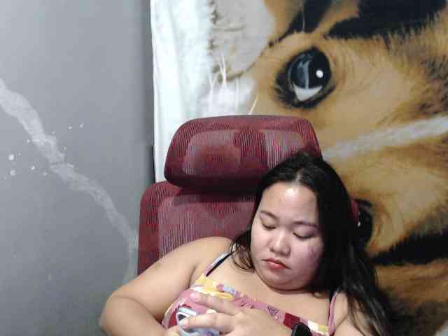 BubbleButtPinay webcam