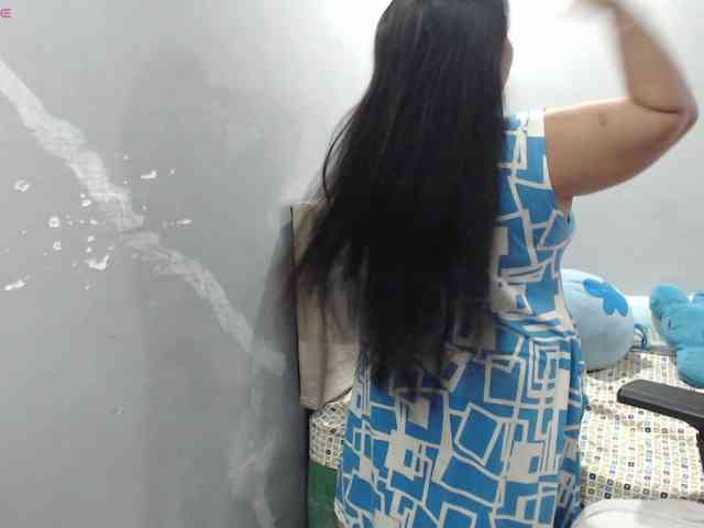 BubbleButtPinay webcam