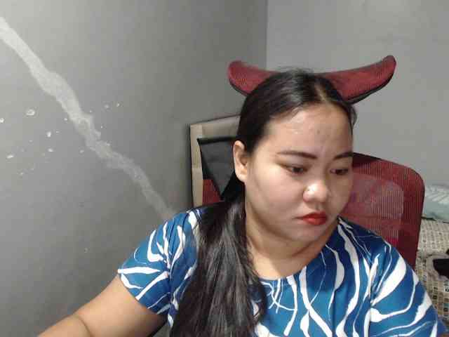 BubbleButtPinay webcam