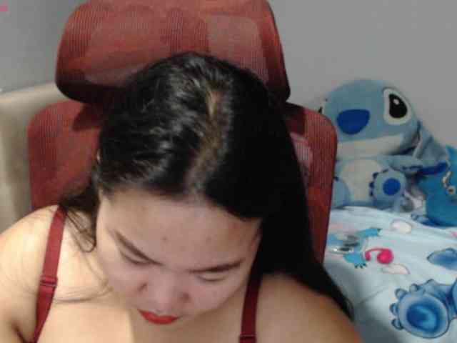 BubbleButtPinay webcam