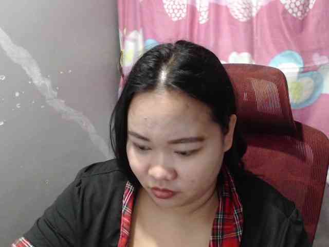 BubbleButtPinay webcam