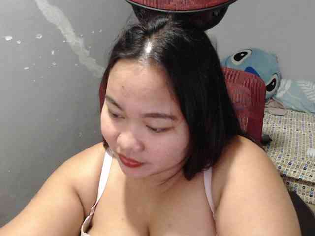 BubbleButtPinay webcam