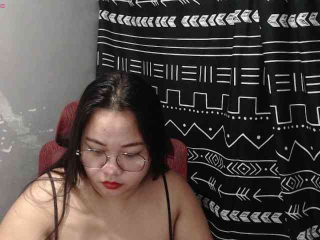 BubbleButtPinay webcam