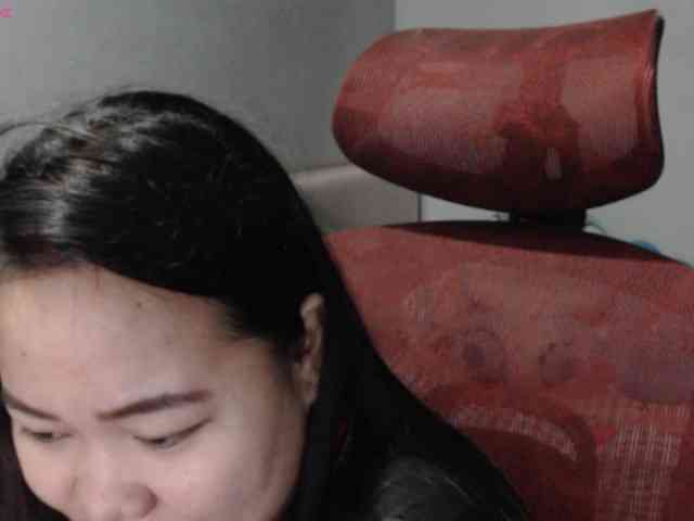 BubbleButtPinay webcam