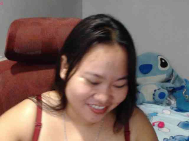 BubbleButtPinay webcam