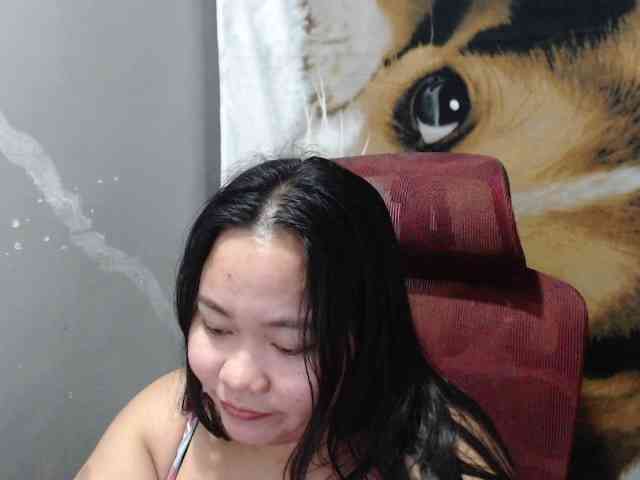 Model: BubbleButtPinay