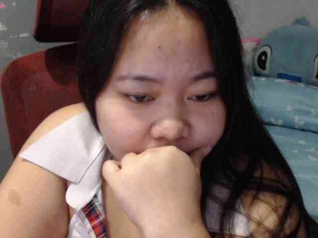 BubbleButtPinay webcam