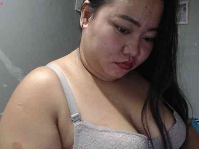 BubbleButtPinay webcam