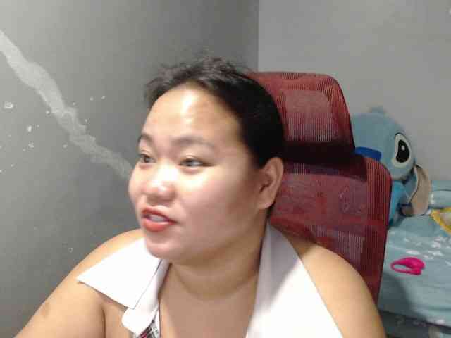 BubbleButtPinay webcam