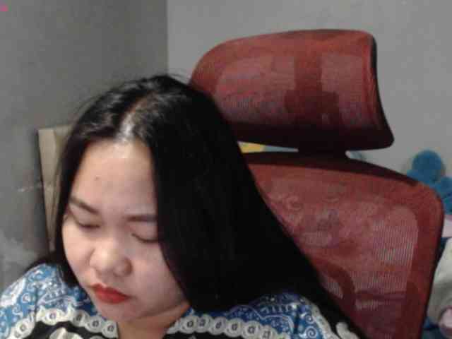 BubbleButtPinay webcam
