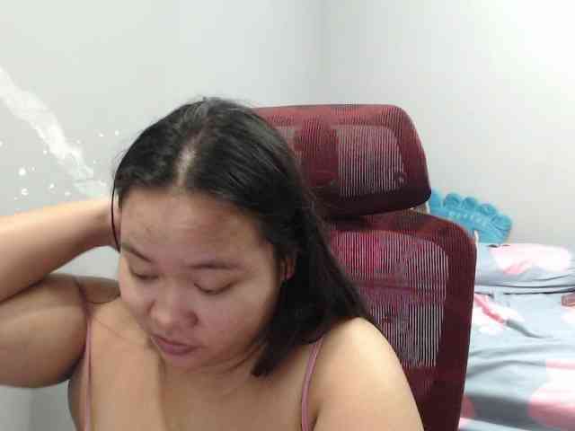BubbleButtPinay webcam