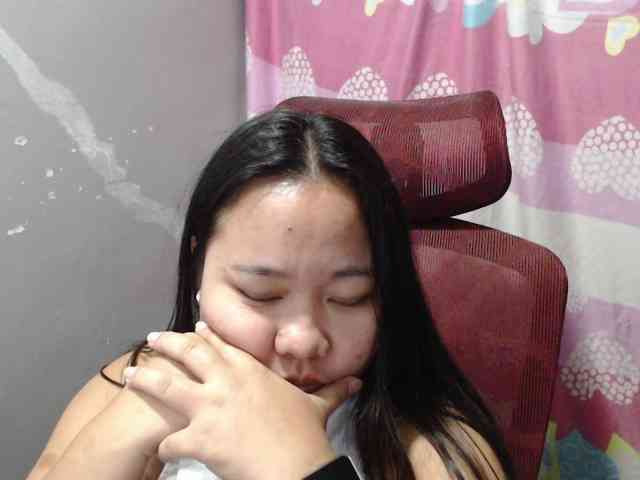 BubbleButtPinay webcam