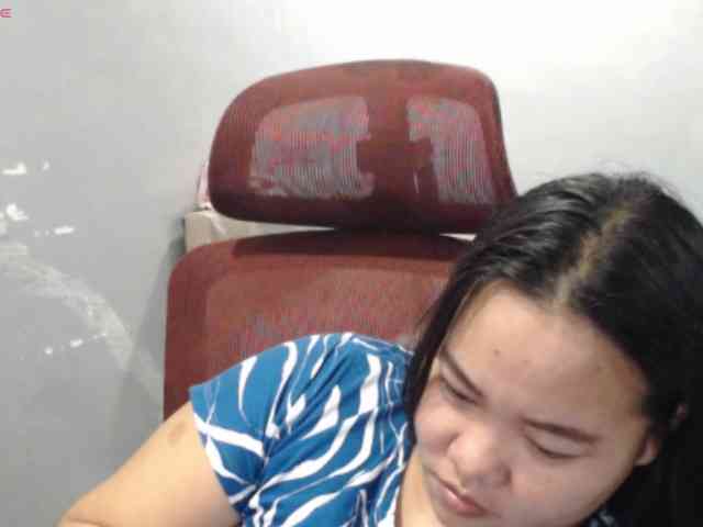 BubbleButtPinay webcam