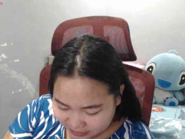 BubbleButtPinay webcam