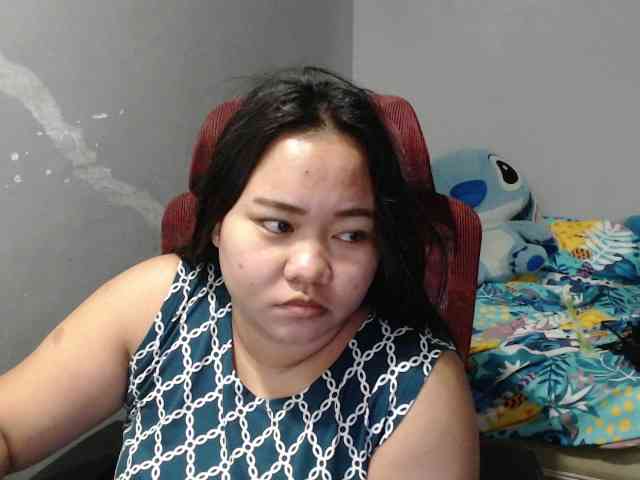 BubbleButtPinay webcam