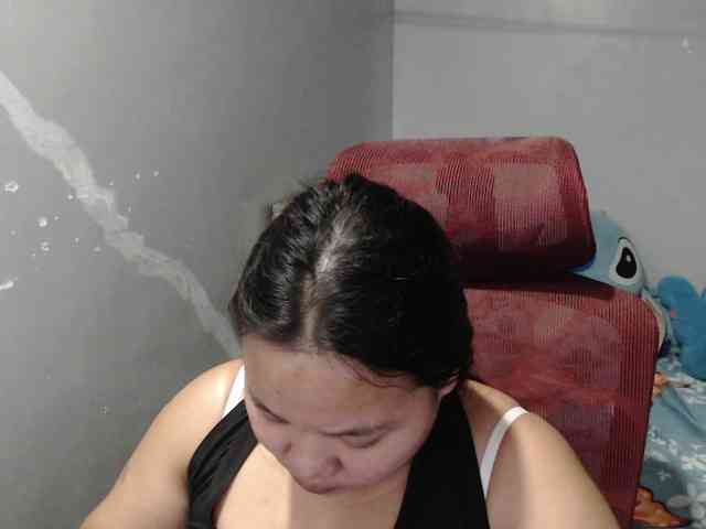 BubbleButtPinay webcam