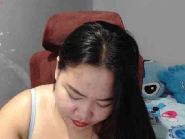 BubbleButtPinay webcam