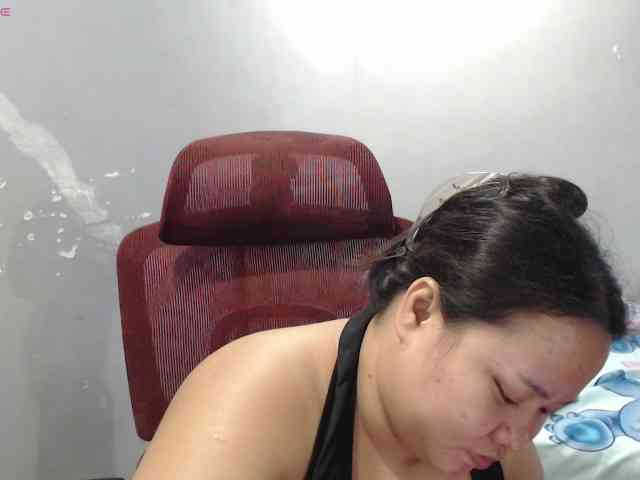 BubbleButtPinay webcam