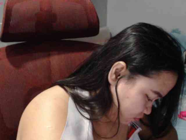 BubbleButtPinay webcam