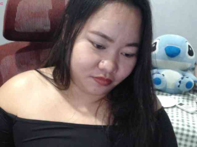 Model: BubbleButtPinay