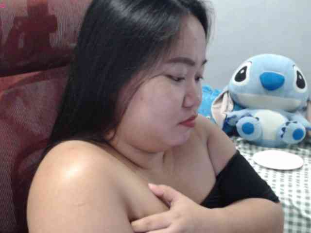 BubbleButtPinay webcam