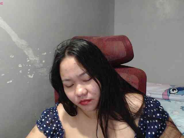 BubbleButtPinay webcam