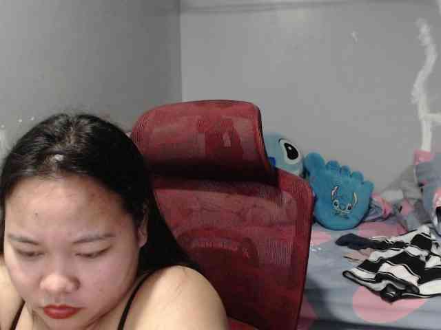 BubbleButtPinay webcam